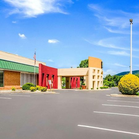 Quality Inn Roanoke Airport Exterior foto