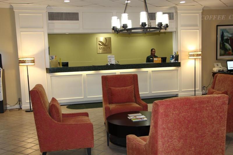 Quality Inn Roanoke Airport Exterior foto