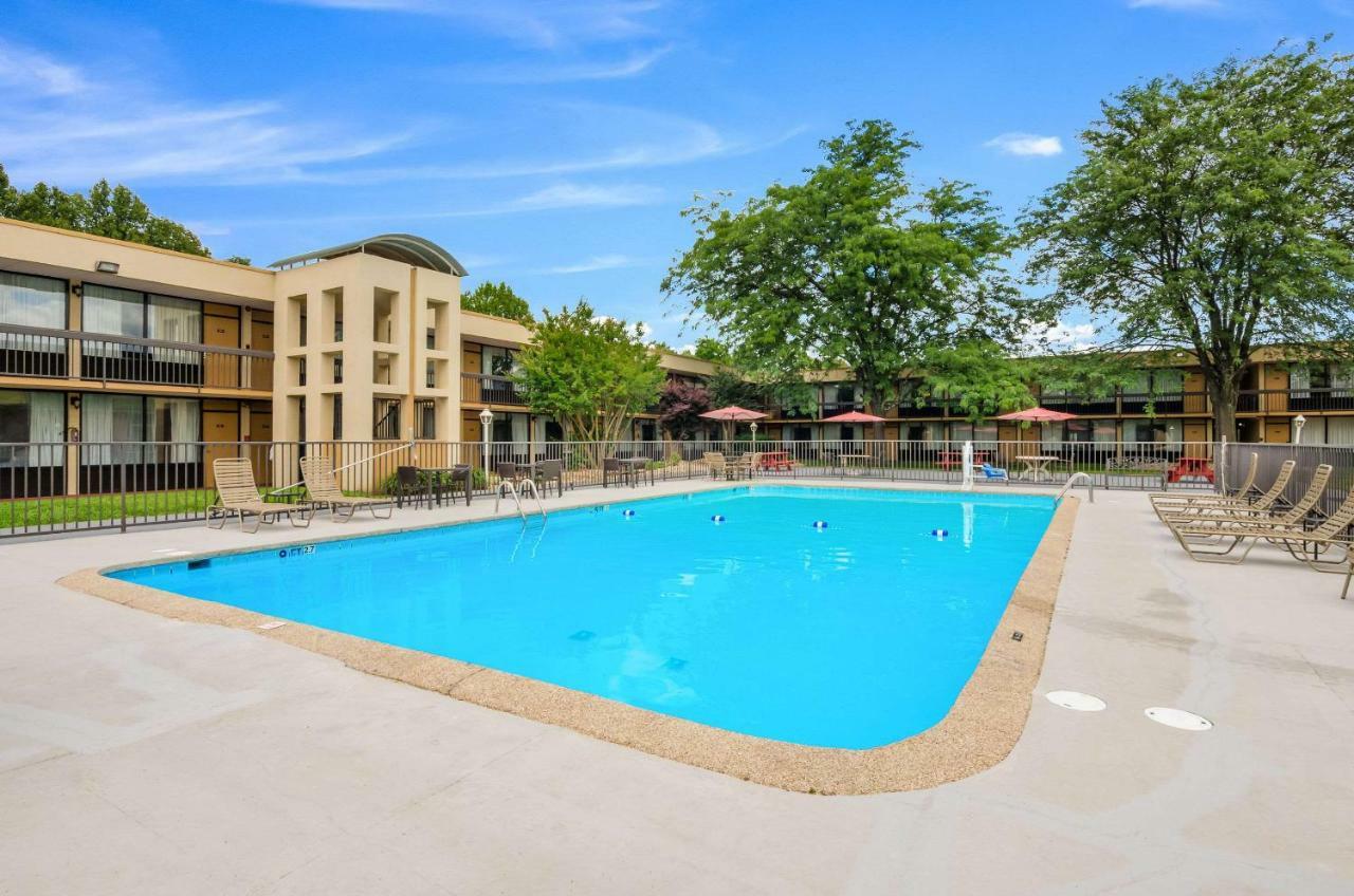 Quality Inn Roanoke Airport Exterior foto