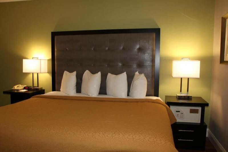 Quality Inn Roanoke Airport Exterior foto
